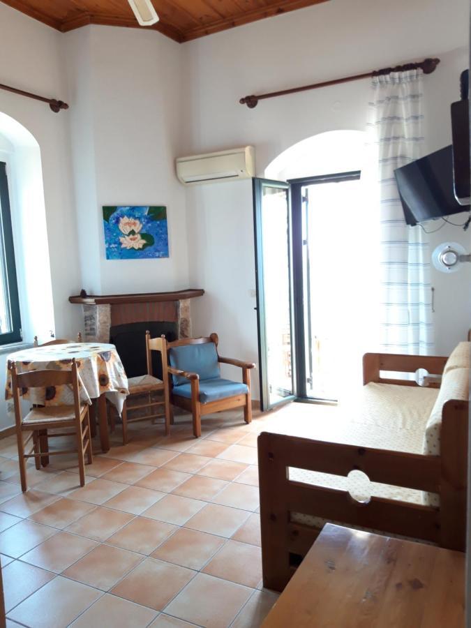 Skardamoula'S Studios And Apartments, 2 Kardhamili Bagian luar foto